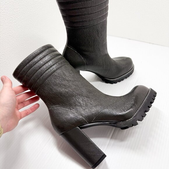 Stuart Weitzman Isobel Boots 6.5 Black Leather Lug Sole Block Heel Mid Calf - Picture 9 of 11
